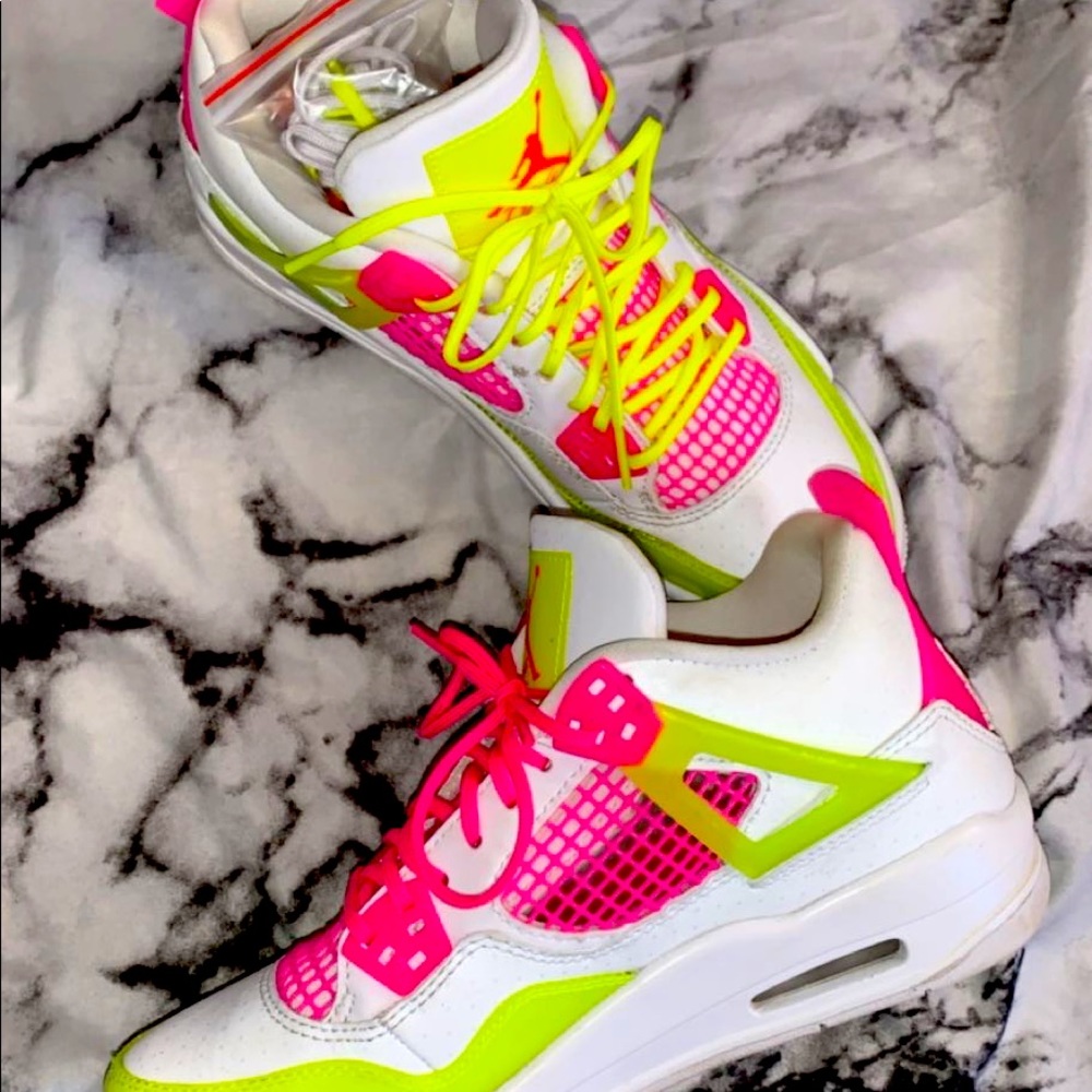 Air Jordan 4 - Lemon Venom